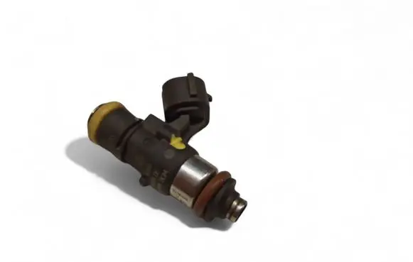 Volkswagen PASSAT B6 Fuel injector 03C906039A