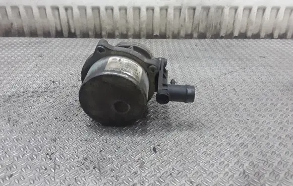 Renault Laguna II Vacuum pump 8200072985