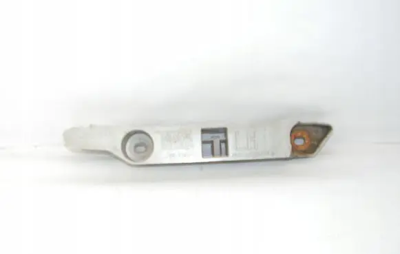 Ford Focus Front bumper mounting bracket 8M5117D959AD