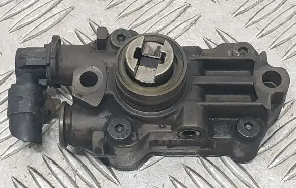 Mercedes-Benz C W203 Fuel injection high pressure pump A6110900350