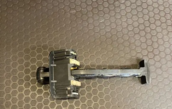 BMW 5 F10 F11 Front door check strap stopper 7182005