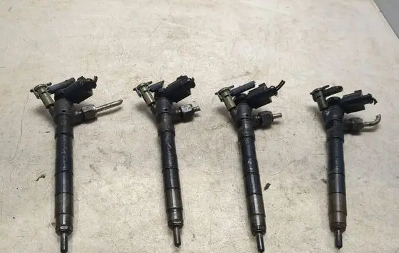 Skoda Octavia Mk3 (5E) Fuel injectors set 428363983 225363983 28506046
