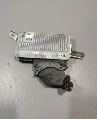 Toyota Yaris Engine control unit/module 896610U120