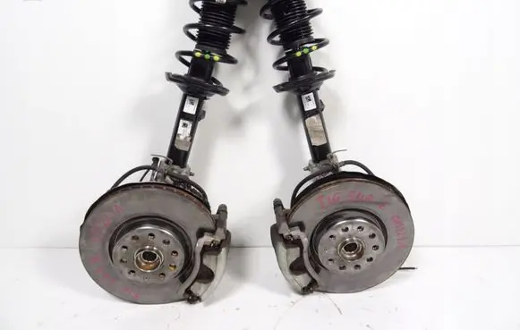 Volkswagen Tiguan Front shock absorber/damper 5Q0407257C 5QF412021GT