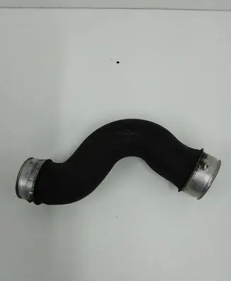Volkswagen PASSAT B6 Intercooler hose/pipe 3C0145832