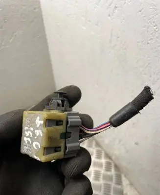 Jeep Grand Cherokee (WJ) Brake pedal sensor switch 04671336