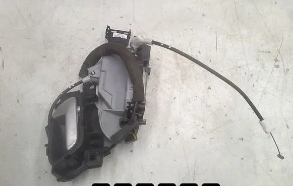 Citroen Berlingo Front door lock 