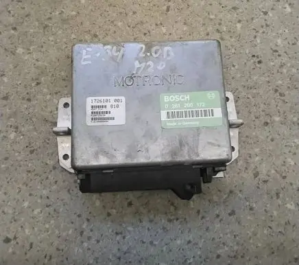 BMW 5 E34 Engine control unit/module 0261200172