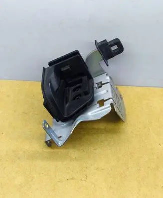 BMW 3 F30 F35 F31 Parcel shelf load cover mount bracket 7268029 14588610