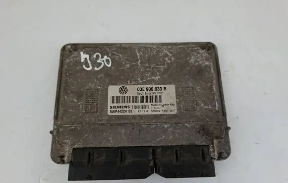 Volkswagen Polo V 6R Engine control unit/module 03E906033R 5WP4422402