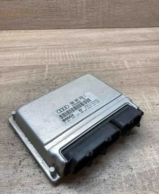 Audi A6 S6 C5 4B Engine control unit/module ECU 4B0907552C 0261204767