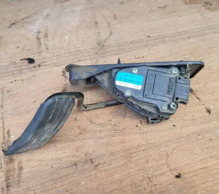 Renault Espace - Grand espace IV Accelerator throttle pedal 8200007513 6PV00811918