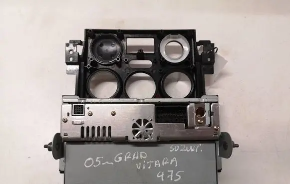 Suzuki Grand Vitara II Radio/CD/DVD/GPS head unit 0006594 3910165J20