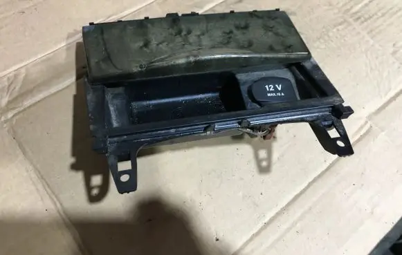 Mercedes-Benz C W204 Ashtray (front) A2046800179 A2046801350