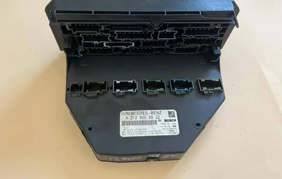 Mercedes-Benz C W204 SAM control unit A2129005822