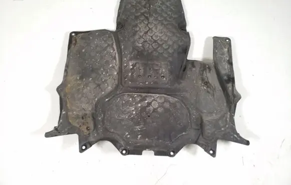 Mercedes-Benz SLK R172 Engine splash shield/under tray A1725201023