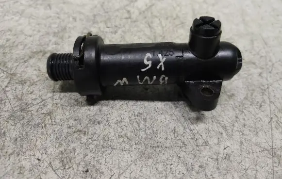 BMW X5 E70 Engine coolant pipe/hose