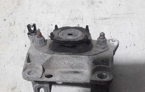 Smart ForFour II W453 Gearbox mount 112222643R