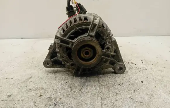 Toyota Corolla E120 E130 Generator/alternator 270600D140B 0124325079