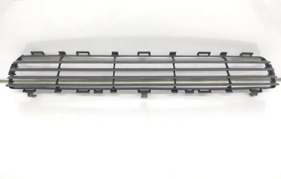 Toyota Avensis T250 Front bumper lower grill 5311205050B
