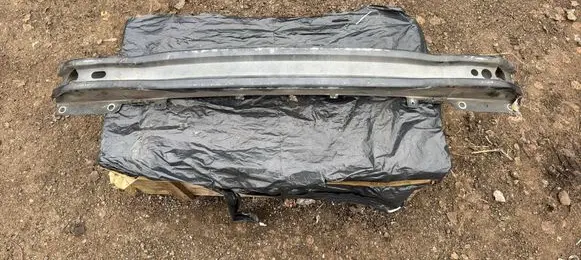 Volvo V70 Front bumper cross member 30791152
