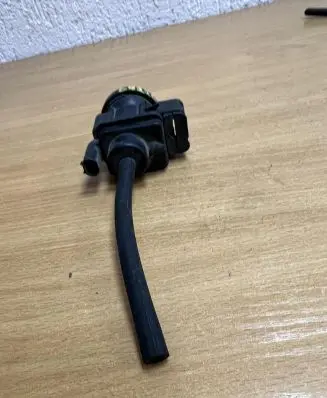 Mercedes-Benz C W203 EGR valve A0005450427 D7220