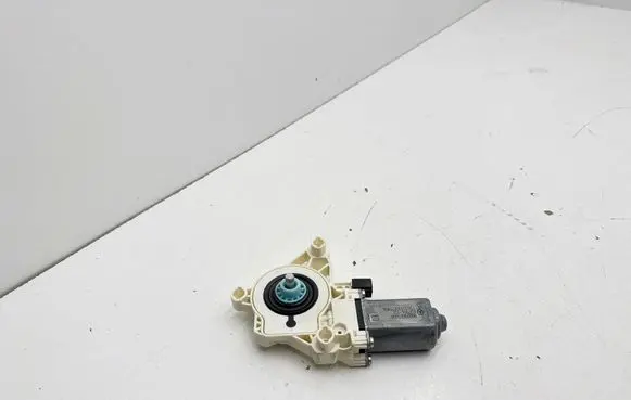 Mercedes-Benz C W206 Front door window regulator motor A0009065008 15033330272406 E07916101
