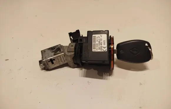 Renault Kangoo II Ignition lock 8200405701 C6313B588 8200405701F