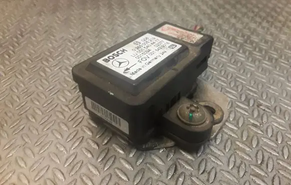 Mercedes-Benz A W168 Yaw turn rate sensor A0015404417 0015404417