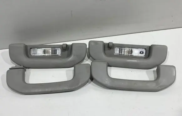 Mercedes-Benz ML W166 A set of handles for the ceiling 0998150039 A0998150000