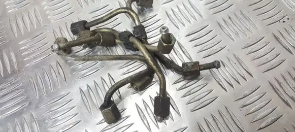 Citroen Xsara Picasso Fuel injector supply line/pipe 