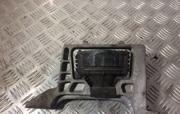 Ford Focus Engine mount bracket 3m516f012bg 326B21