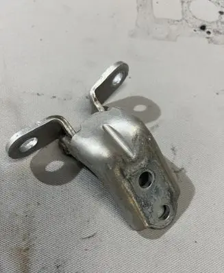 Hyundai Tucson JM Front door upper hinge 