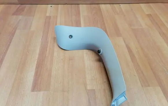 Renault Zoe Tailgate/trunk side cover trim 909031316R