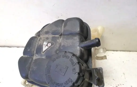 Mercedes-Benz ML W166 Coolant expansion tank/reservoir A1665000049