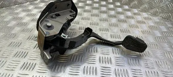 Ford Ecosport Clutch pedal BA617B633BB
