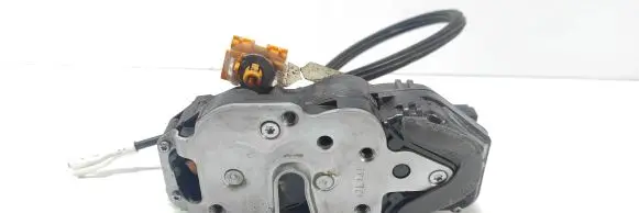 Opel Insignia A Front door lock