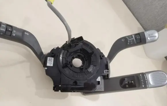 Hyundai Ioniq 5 Wiper turn signal indicator stalk/switch 934B5GI870