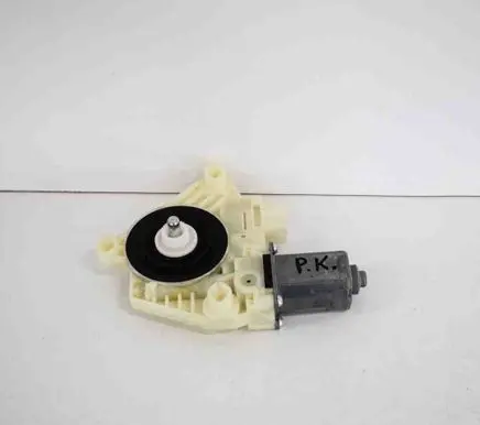 Mercedes-Benz C W205 Front door window regulator motor A2059060013