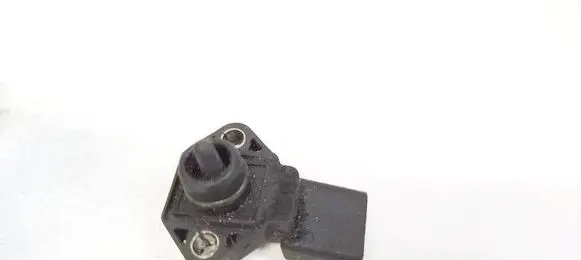 Volkswagen Bora Air pressure sensor 038906051 0281002177