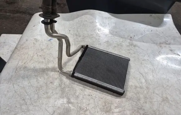 Toyota Avensis T270 Heater blower radiator
