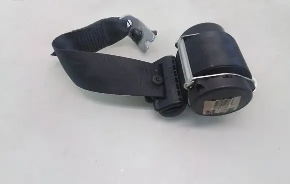 Ford Fusion Rear seatbelt