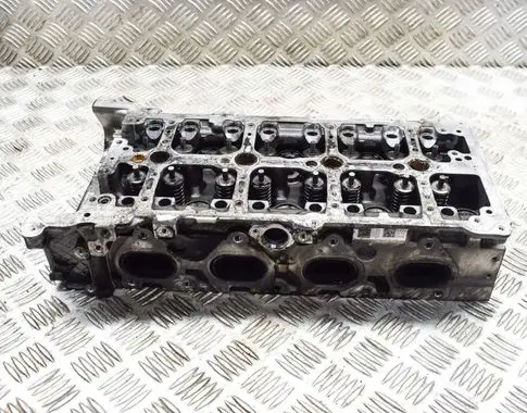 Mercedes-Benz E W213 Engine head A6540108701
