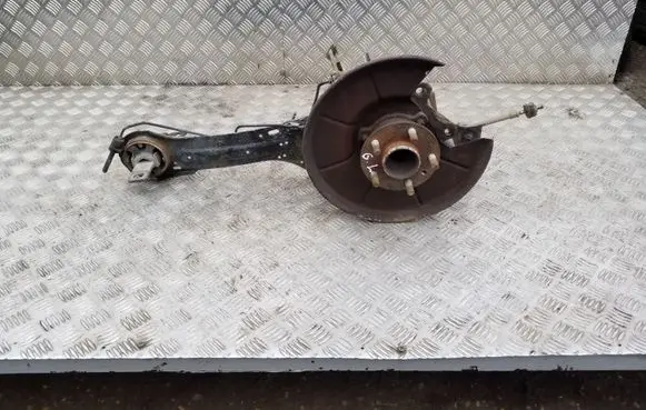 Rear wheel hub spindle/knuckle
