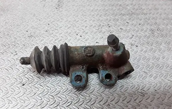 Toyota Avensis T220 Clutch master cylinder