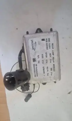 Jaguar XJ X40 Wiper control stalk DBC2264 90882082