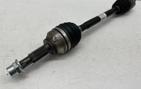 Nissan Leaf II (ZE1) Front driveshaft 391015SN0A