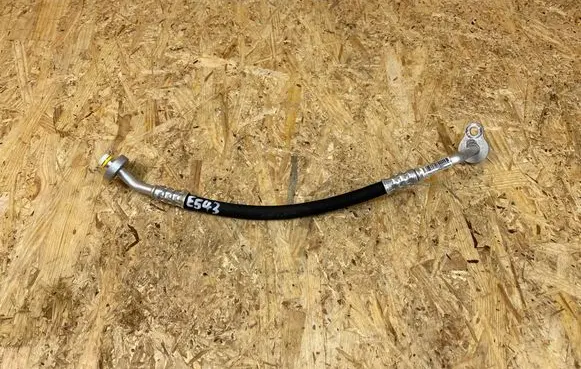 Volvo XC40 Air conditioning (A/C) pipe/hose 31694875