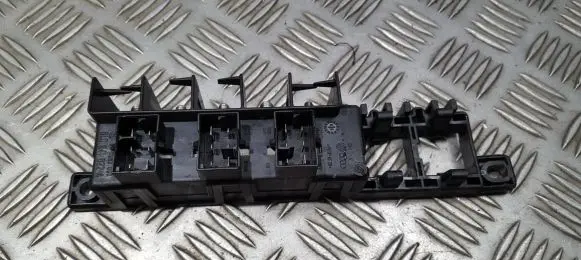 Audi A4 S4 B5 8D Fuse box set 8l0941822a 896083000