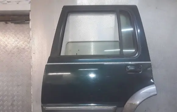 Ford Explorer Rear door 